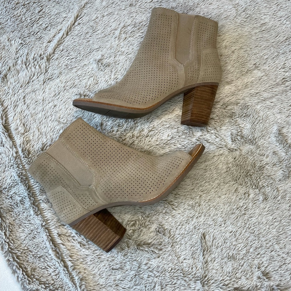 TOMS Majorca Peep Toe Booties Suede Perforated 10004983
